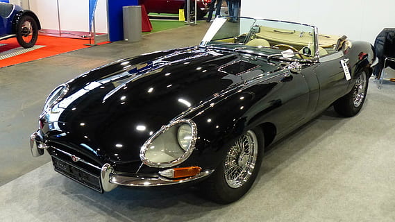 eerlijk, tentoonstelling, Old Timer, auto, historisch, oude auto's, klassiek, oldtimertentoonstelling, vervoer, wijze van transport, motorvoertuig, landvoertuig, race auto, incidentele mensen, sport, hoge hoekmening, sportwagen, mensen, glimmend, wiel, professionele sport, koplamp, dag, architectuur, mannen, het rijden, luxe, auto racen, band, 4K, CC0, publiek domein, royaltyvrij