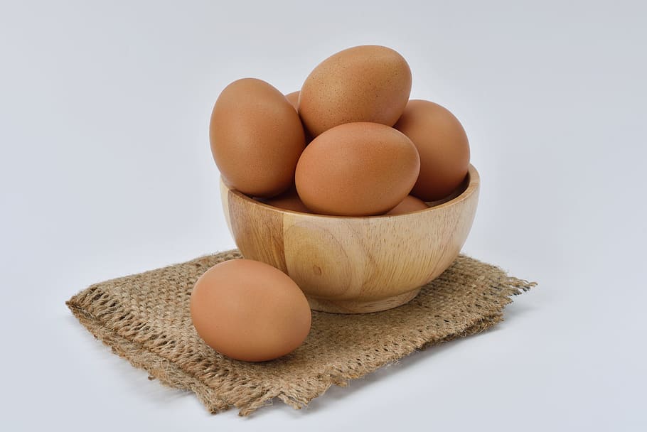 marró, ous, fusta, bol, beix, Teixir, tèxtil, primer pla, closca d'ou, ingredients, pila, bol de fusta, menjar, ou, menjar i beguda, benestar, alimentació saludable, tir de l'estudi, frescor, a l'interior, cap gent, grup d'objectes, fons blanc, aliments crus, material de fusta, orgànic, natura morta, ingredient, proteïna, ous d’animals, vaixella, 5K