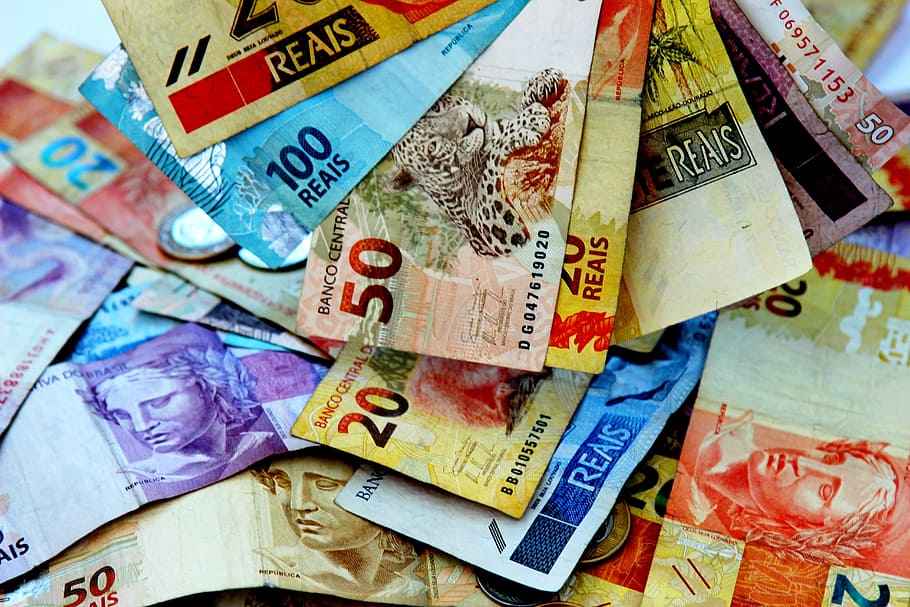 primer pla, fotografia, bitllets de banc, vots, diners, real, nota, moneda brasilera, Brasil, cinquanta dòlars, moneda, ingressos, sou, Finances, Brasil real, 100 reals, deu reals, imatge de diners, foto de diners, cinc reals, valors, moneda de paper, riquesa, negocis, estalvis, cap gent, fons, gran grup d'objectes, elecció, marc complet, variació, multicolor, abundància, nombre, comunicació, negoci corporatiu, economia, finançament global, Chaos, 5K