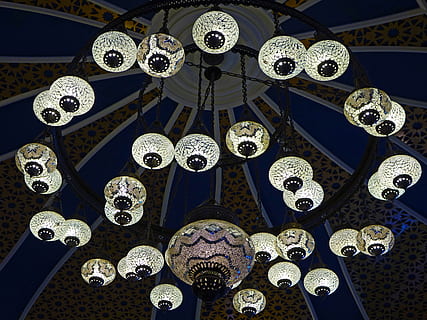 fenerler, Fas, aydınlatma, parlak, dekorasyon, dizayn, beyaz, ışık, kâğıt, dekor, Akdeniz, renkli, Desen, asılı, mozaik, bardak, Türk, şekil, pirinç, tavan, içeriye, düşük açılı görünüş, avize, mimari, aydınlatma ekipmanı, yapılı yapı, insansız, süslü, Sanat ve zanaat, lüks, doğrudan aşağıda, servet, kolye ışık, geometrik şekil, elektrik lambası, çiçek desenli, kubbe, ışık fikstür, 4K, CC0, kamu malı, telif ücretsiz