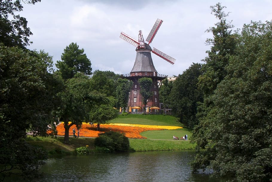 mulino a vento, alberi, fiume, lago, parco, paesaggio, città, brema, Germania, Europa, panoramico, architettura, punto di riferimento, urbano, storico, turismo, acqua, posto famoso, storia, pianta, albero, energia rinnovabile, energia alternativa, natura, turbina eolica, conservazione dell'ambiente, cielo, combustibile e produzione di energia, turbina, struttura costruita, colore verde, giorno, mulino a vento tradizionale, scultura, energia eolica, statua, nessuno, all'aperto, 1080P