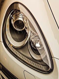 schließen, Foto, Fahrzeugscheinwerfer, Scheinwerfer, Licht, Auto, Lichtsystem, Vorderlicht, Sportwagen, porsche, Frontscheinwerfer, Fahrzeug, Retro-Stil, Nahansicht, Technologie, drinnen, keine Leute, High Angle View, Landfahrzeug, Transportmittel, Kraftfahrzeug, Metall, Kunst, Kultur und Unterhaltung, Musik-, Kommunikation, Stillleben, Oldtimer, Reflexion, Lichtanlage, Luxus, Chrom, Fahrzeuglicht, 4K, CC0, gemeinfrei, lizenzfrei