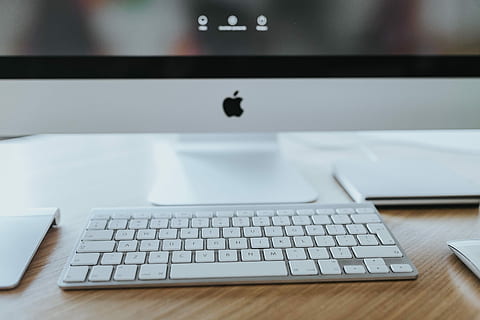 blanc, Apple imac ordinateur, tapis de souris éléphant, pomme blanche, Apple Imac, ordinateur, l'éléphant, tapis de souris, imac, Pomme, clavier, Souris, Mac, moniteur, hella jongerius, eames elephant, vitra, La technologie, clavier d'ordinateur, moniteur d'ordinateur, l'Internet, affaires, Bureau, pc, personne, équipement, moderne, portable, ordinateur de bureau, Technologie sans fil, équipement informatique, la communication, lien, à l'intérieur, table, fermer, réseau informatique, meubles, absence, se concentrer sur le premier plan, clé d'ordinateur, programmeur, 4K, CC0, domaine public, libre de droits