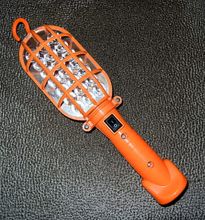 luz LED, flash, tienda de luz, Luz de trabajo, bateria cargada, ligero, luz colgante, adentro, color naranja, solo objeto, relajación, vista de alto ángulo, nadie, deporte, salud y medicina, foto de estudio, de cerca, juegos de ocio, actividad de ocio, comunicación, la seguridad, textil, naturaleza muerta, Herramienta de trabajo, equipo, 1080P, CC0, dominio público, libre de derechos