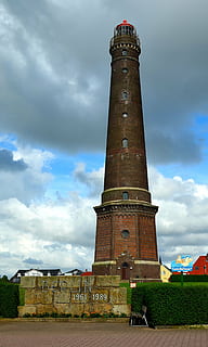 far, borkum, torre, arquitectura, lloc famós, cel, estructura construïda, exterior de l'edifici, núvol - cel, naturalesa, història, destinacions de viatge, el passat, alta - alta, dia, vista d’angle baix, edifici, cap gent, a l'aire lliure, herba, viatjar, ciutat, columna arquitectònica, 4K, CC0, domini públic, lliure de regalies