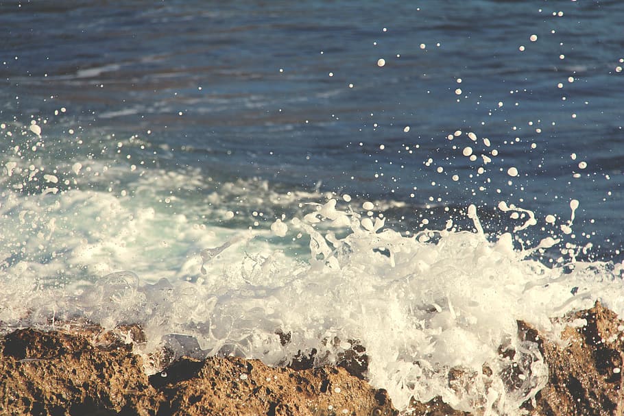 fotografie, mořská vlna, narazit, balvan, vln, tělo, voda, během dne, pěna, oceán, splash, vlna, pláž, Skála, pobřeží, pobřežní čára, mokré, kámen, surfovat, slapy, oplatka, moře, přistát, pohyb, sport, krása v přírodě, surfování, Příroda, stříkající, vodní sport, den, moci, Napájení, venku, lámání, 5K