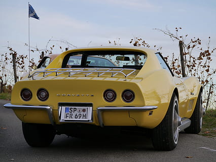 corvette, c3, oldtimer, gul, historisk, kjøretøy, gammel, klassiker, auto, transportmiddel, transport, bil, motorkjøretøy, land kjøretøy, taxi, vei, himmel, retro stylet, natur, gate, vintagebil, stasjonær, by, dag, gul taxi, ingen folk, utendørs, biltur, 4K, CC0, offentlig domene, opphavsrett gratis