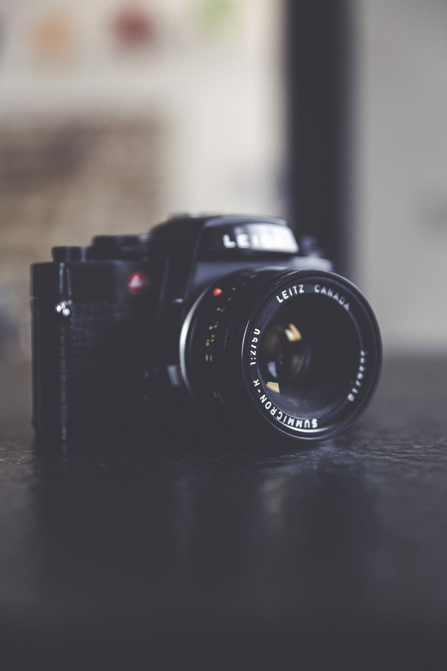 selectiu, focalitzar la fotografia, dslr, taula, sense títol, càmera, lent, negre, focus, leitz, clàssic, bokeh, equipament, cos, vintage, aspecte utilitzat, urbà, tecnologia, sumicron-r, sumicron, estil, obturador, disparar, renaixement, temes de fotografia, càmera - equip fotogràfic, equip fotogràfic, lent - instrument òptic, estil retro, primer pla, centrar-se en primer pla, sol objecte, a l'interior, enfocament selectiu, natura morta, color negre, cap gent, fotografiar, lent - ull, càmera digital, modern, càmera slr, antiguitat, 5K