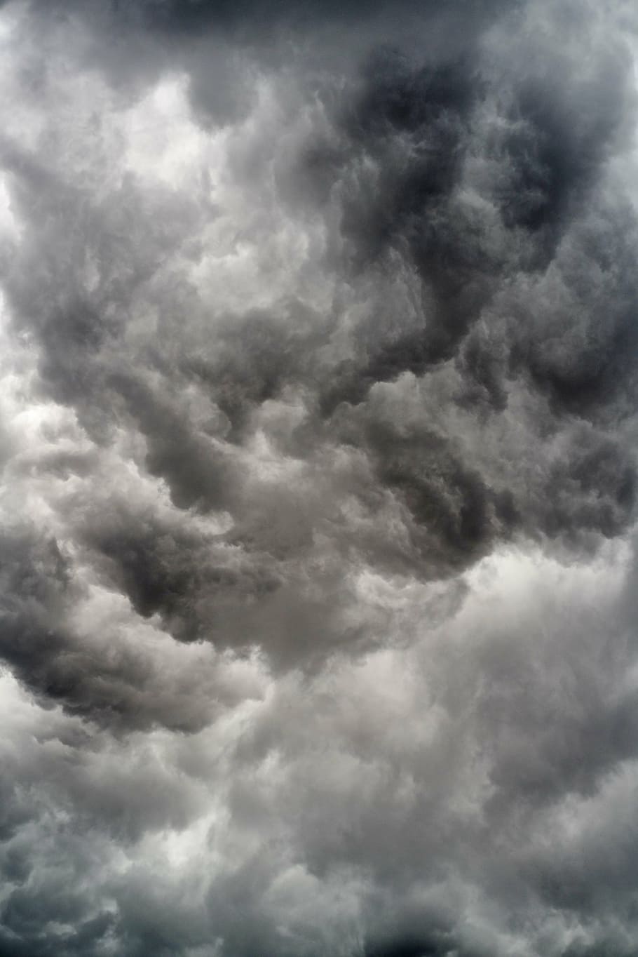 sense títol, aire, cel, núvol, fons, núvols, alt, està a l'aire, gris, negre, naturalesa, paisatge, bonic, tempesta, a l'aire lliure, blanc, resum, temporada, hivern, textura, tardor, pluja, plujós, huracà, fosc, temps, cloudscape, cel dramàtic, núvol - cel, cicló, escenics, bellesa a la natura, cap gent, núvol de tempesta, escenics - natura, vista d’angle baix, cel malhumorat, esponjós, ominós, vent, clima extrem, meteorologia, poder a la natura, 5K