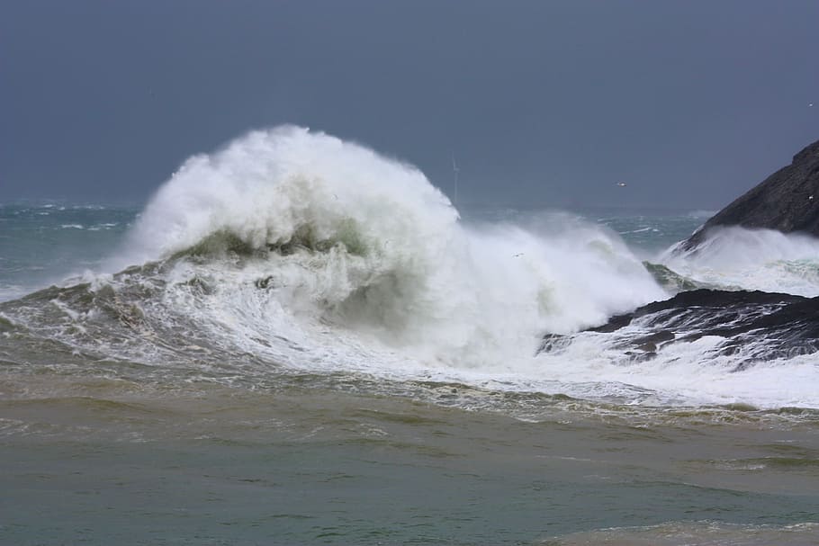 onde, mare, oceano, atlantico, rock, lato, atlantico, roccia, spray, feccia, movimento, acqua, natura, nessuno, lungomare, onda, energia, potere in natura, bellezza nella natura, scenics - natura, sport, spruzzi, cielo sereno, giorno, cielo, terra, spiaggia, schianto, sport acquatico, rottura, colpire, all'aperto, acqua corrente, 4K