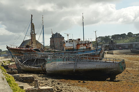 Boat, Ship, Wreck, Ship Wreck, ship, wreck, ship graveyard, expired, rust, tower, tour vauban, city, village, camaret-sur-mer, brittany, france, nautical vessel, moored, cloud - sky, transportation, mode of transportation, sky, water, nature, day, no people, sailboat, sea, abandoned, architecture, shipwreck, damaged, outdoors, travel, deterioration, fishing boat, ruined, fishing industry, 4K, CC0, public domain, royalty free