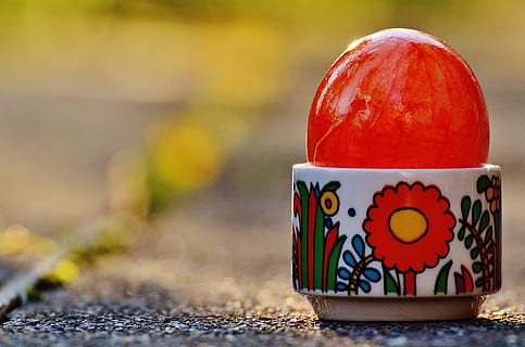 Paști, oua de Paste, colorat, Paste Fericit, ou, culoare, mancare si bautura, ceașcă, halbă, a închide, multi colorate, băutură, nici o persoana, artă și sculptură, ceramică, să se concentreze asupra primelor elemente, în aer liber, model, porţelan, roșu, alimente, bautura fierbinte, ceai - băutură caldă, model floral, natură, ceai de ceai, 5K, CC0, domeniu public, fără drepturi de autor