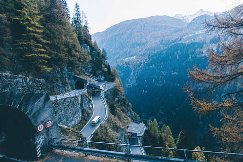 natură, peisaj, Munte, nori, cer, călătorie, aventură, trek, tunel, pod, mașină, transport, copac, plantă, frumusețe în natură, scenice - natura, de munte, apă, arhitectură, zi, construită, mijloc de transport, nici o persoana, o scenă liniștită, scenă non-urbană, în aer liber, liniște, lac, formare, 5K, CC0, domeniu public, fără drepturi de autor