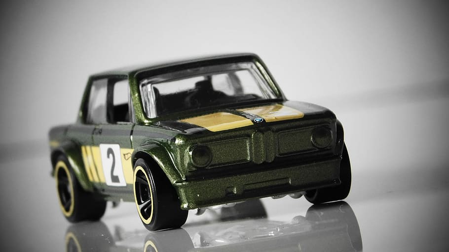 automàtic, model, bmw 2002, bmw, 2002, Coupé de 2 portes, cotxe esportiu, Cotxe dels setanta, morir fos, model a escala, rodes, cotxe, tir de l'estudi, fons gris, transport, fons de colors, fons blanc, automòbil, manera de transport, a l'interior, cotxe de joguina, estil retro, cap gent, primer pla, joguina, color negre, sol objecte, vehicle terrestre, gris, centrar-se en primer pla, enfocament selectiu, petit, 4K