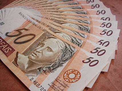 50 seddelopsamling, Brun, overflade, Bemærk, noter, penge, halvtreds, ægte, økonomi, betaling, betale, modtage, beskæftigelse, brasilien, finansiere, betalingsmiddel, papirvaluta, rigdom, forretning, nummer, tæt på, ingen mennesker, opsparing, erhvervsfinansiering og industri, indendørs, papir, økonomi og økonomi, høj vinkel visning, tekst, investering, enkelt objekt, stilleben, meddelelse, 720P, CC0, offentligt domæne, royaltyfrie