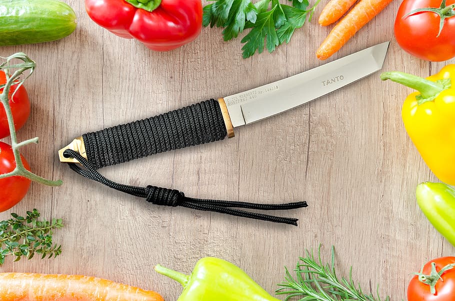 bord, mic dejun bord, cuţit, ascuțit, legume, lemn, cereale, structura, mânca, sănătos, mic dejun, masa, alimente, vegetal, cuțit de bucătărie, vedere în unghi mare, natură moartă, mancare si bautura, în interior, mâncat sănătos, lemn - material, bunăstare, nici o persoana, tăiere bord, piper, fruct, prospeţime, preparare, condiment, direct deasupra, iarbă, cuțitul de masă, mancare vegetariana, 4K