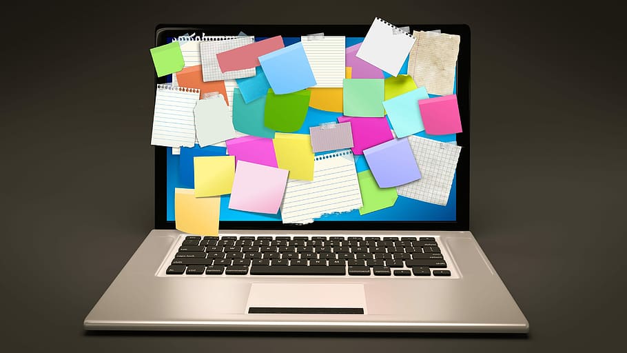 MacBook de plata, pro, enganxós, notes, portàtil, ordinador, Stickies, publica-ho, llista, negocis, carrera, posar en marxa, empresa, competència, concepte, conceptual, endavant, objectiu, idea, feina, oportunitat, orientació, pla, professional, continuació, cerca, habilitat, estratègia, èxit, talent, treballar, mans, planificació, oficina, desenvolupar, desenvolupament, empresari, començar, home, escala de carrera, silueta, pujar, social, superior, abisme, currículum vitae, estil de vida, boom, sortir, ascens, progrés, progressar, vingui endavant, estigues allà, existència, estadístiques, gràfic, barra, símbol, borsa, pis comercial, forex, Finances, crisi financiera, món financer, empresaris, llança, lancer, Bloc de notes, quadern, seure, escriptori, casual, edifici, dates, calendari, pèrdua, organitzar, paper, tecnologia sense fils, nota adhesiva, nota, connexió, a l'interior, multicolor, tecnologia, comunicació, recordatori, tir de l'estudi, fons negre, gran grup d'objectes, cap gent, Internet, en blanc, comunicacions globals, 4K