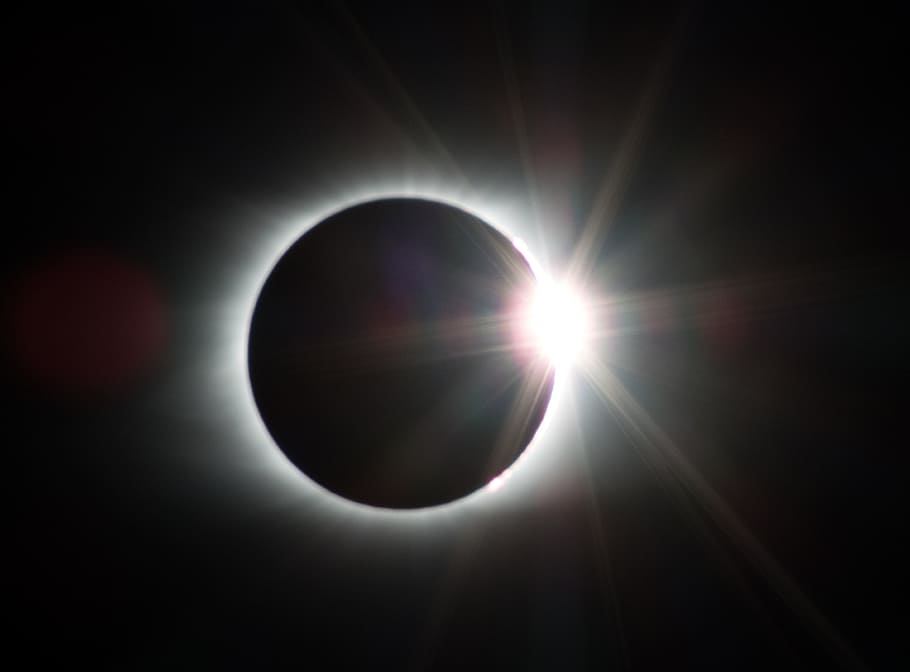 primer pla, fotografia, solar, eclipsi, 2017, sol, corona, anell de diamants, espai, cel, astronomia, nit, fenomen natural, cap gent, ciència, Eclipsi solar, naturalesa, estrella - espai, planeta - espai, esfera, llum - fenomen natural, forma, cercle, il·luminat, 4K