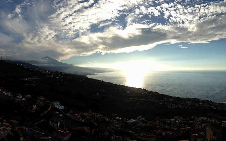 divendres, instagram, pensar, paisatge, tenerife, reflexiu, calma, tardor, naturalesa, cel, paisatge de muntanya, la llum del sol, posta de sol, observació, veure la posta de sol, festa, ennuvolat, llum, oxigen, aire, meteorologia, atmosfera, bello, dia, clima, núvol, paradís, Illes Canàries, blau, malenconia, mar, estiu, cel blau, celestial, aigua, aire fresc, memòries, soledad, pur, línia de costa, bellesa a la natura, núvol - cel, muntanya, escenics - natura, platja, terra, tranquil·litat, escena tranquil·la, cap gent, llum solar, a l'aire lliure, raig de sol, rock, 4K