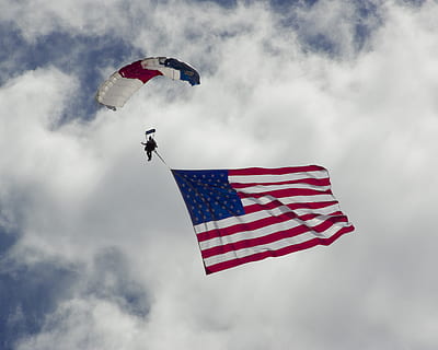 ธง, skydiver, อเมริกัน, เมฆ, ร่มชูชีพ, ท้องฟ้า, สหรัฐอเมริกา, ด้วยความรักชาติ, การกระโดดร่ม, แอร์โชว์, บิน, สีน้ำเงิน, สีแดง, ขาว, ความรักชาติ, การบิน, เสรีภาพ, ลาย, กลางอากาศ, เมฆ - ท้องฟ้า, มุมมองที่ต่ำ, ธรรมชาติ, กีฬาผาดโผน, กีฬา, การผจญภัย, คน, วัน, ร่มร่อน, บุคคลที่ไม่รู้จัก, กลางแจ้ง, ลม, ความเป็นอิสระ, 4K, CC0, โดเมนสาธารณะ, ค่าลิขสิทธิ์ฟรี