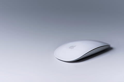 măr, mouse-ul computerului, gadget, fără fir, studio shot, un singur obiect, în interior, spațiu copie, nici o persoana, fundal colorat, gri, simplitate, fundal albastru, a închide, vedere în unghi mare, fundal gri, Control, emoție pozitivă, sănătate și medicină, umbră, două obiecte, elimina, conexiune, argintiu colorat, 5K, CC0, domeniu public, fără drepturi de autor