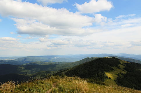 montagne, nuvole, paesaggio, cielo, versante, i Carpazi, estate, Dahl, natura, bellezza nella natura, Paesaggi, la tranquillità, scena tranquilla, nuvola - cielo, scenics - natura, ambiente, montagna, pianta, scena non urbana, albero, giorno, nessuno, terra, crescita, idilliaco, colore verde, catena montuosa, all'aperto, 4K, CC0, dominio pubblico, privo di copyright