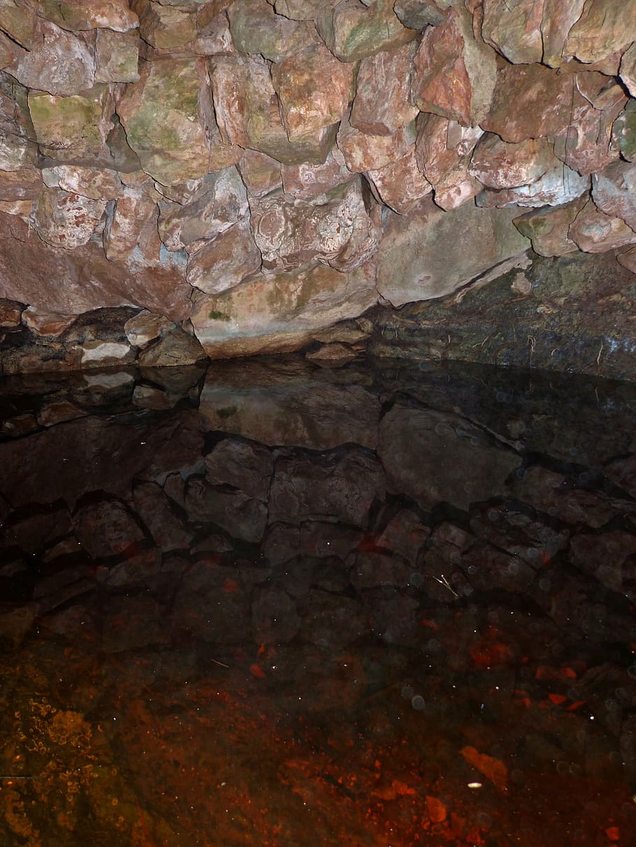 cisterna, roques, bé, reflexió, rock, naturalesa, sòlid, cap gent, textura, formació de roca, rock - object, aigua, dia, geologia, aspre, primer pla, bellesa a la natura, fons, a l'aire lliure, patró, patró natural, geografia física, marc complet, erosionat, 4K