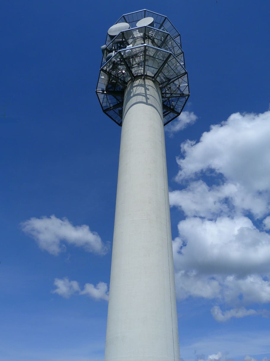 relé, torre, edifici, tècnic, televisió, retransmissió, cel, vista d’angle baix, arquitectura, estructura construïda, núvol - cel, alta - alta, naturalesa, dia, blau, tecnologia, cap gent, comunicació, exterior de l'edifici, a l'aire lliure, difusió, columna arquitectònica, viatjar, ciutat, comunicacions globals, 4K