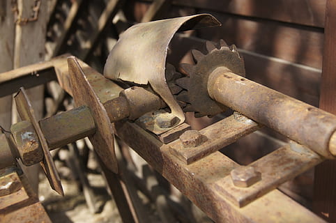 vieux, atelier, La technologie, vieillesse, métal, se concentrer sur le premier plan, rouillé, machinerie, fermer, personne, journée, équipement, en plein air, partie machine, altéré, mise au point sélective, lumière du soleil, la nature, modèle, architecture, roue, 1080P, CC0, domaine public, libre de droits