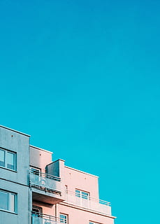 Weiß, Struktur, Blau, Himmel, Beton, Gebäude, klar, Wohnblock, die Architektur, Gebäudehülle, gebaute Struktur, Fenster, Wohnung, Haus, Fassade, modern, draußen, städtische Szene, Balkon, Wohngegend, Wohnhaus, Baugewerbe, keine Leute, Wohnsiedlung, Wohneigentum, kopieren sie platz, klarer Himmel, Flachwinkelansicht, Tag, Natur, Stadt, Sonnenlicht, hoher Abschnitt, Nachbarschaft, 4K, CC0, gemeinfrei, lizenzfrei